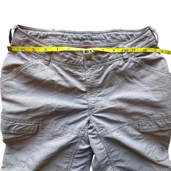 The North Face Women's Convertible Zip Off Cargo Khaki Pants Shorts Size 12 - Picture 6 of 9